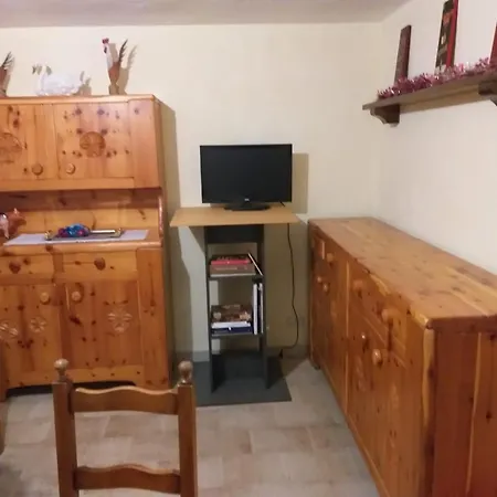 Sandra's Tavern * Gressan