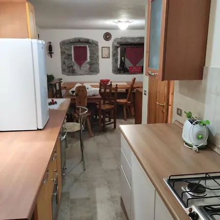 Sandra's Tavern Apartment *