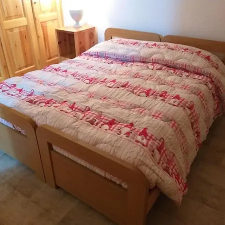 Sandra's Tavern * Gressan